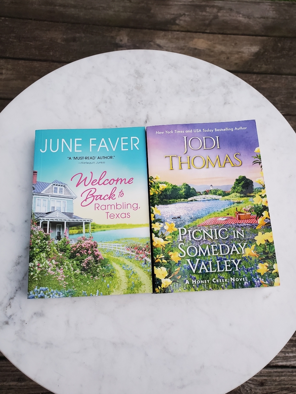 Texas Romance Book Bundle by Jodi Thomas and June Faver